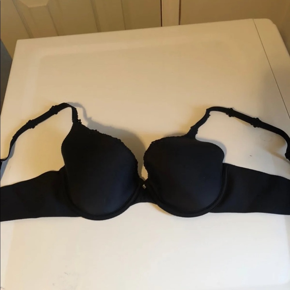 Maidenform Bra In Black Size 38D New without tags